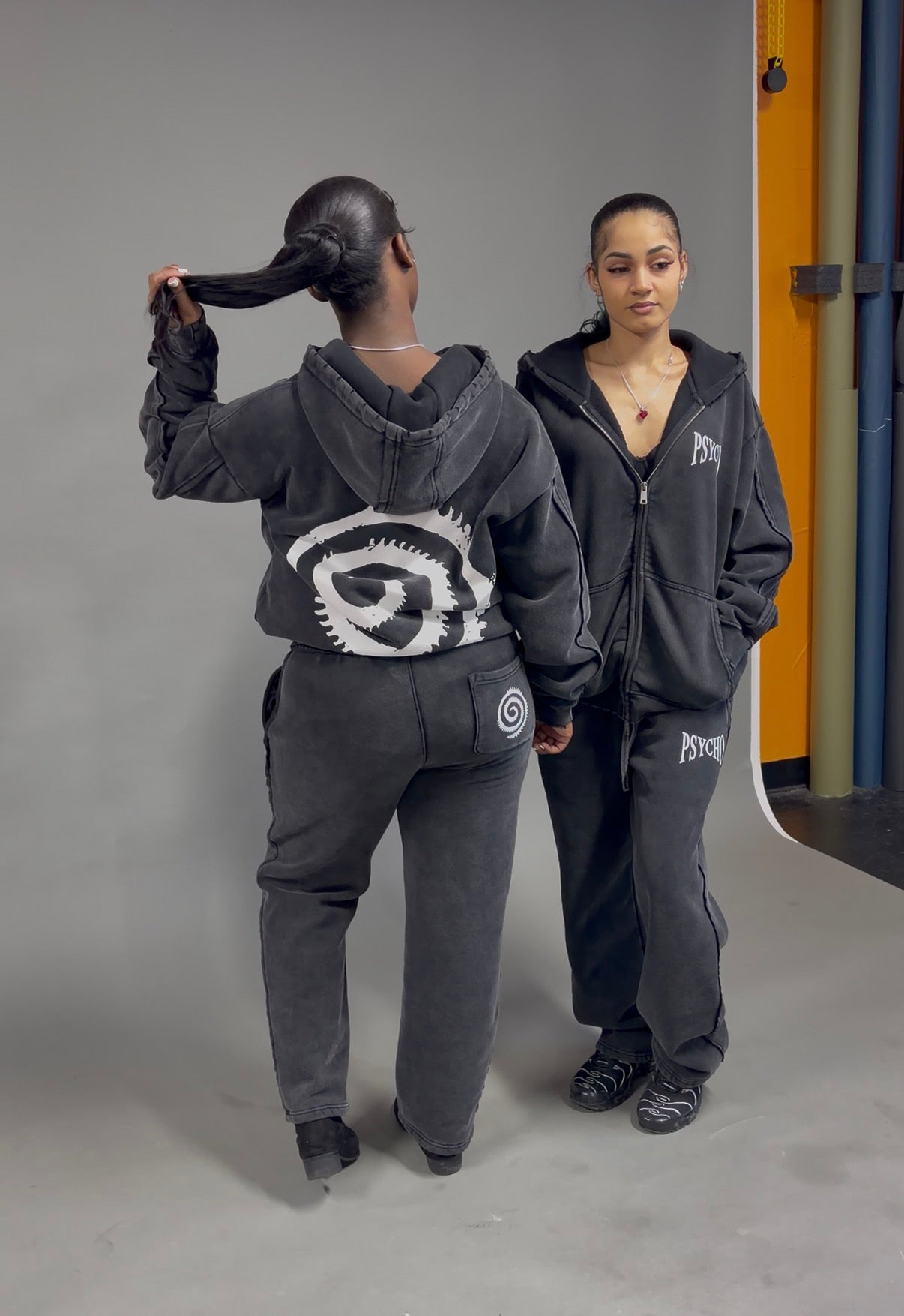 VINTAGE BLACK PSYCHO SET